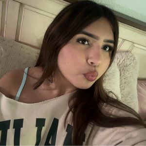 Meet your Posher, Valeria